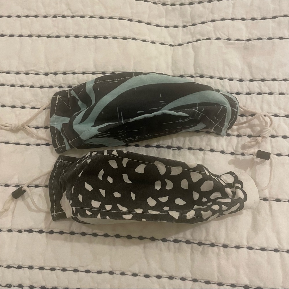 ⭐️ 2 cloth toddler masks
